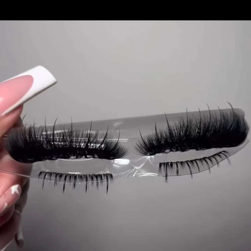 Lash extension strips